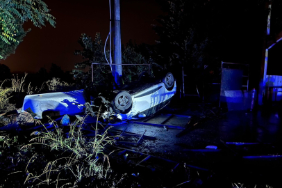 Bursa'da kontrolden çıkan otomobil takla attı