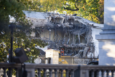 Beyaz Saray'da 200 milyon dolarlık yeni balo salonunun inşası başladı