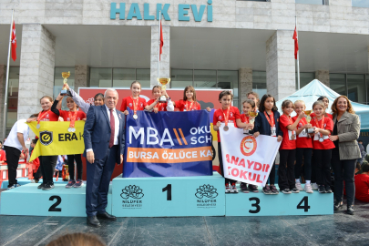 Bursa'da dereceye girenler ödüllendirildi