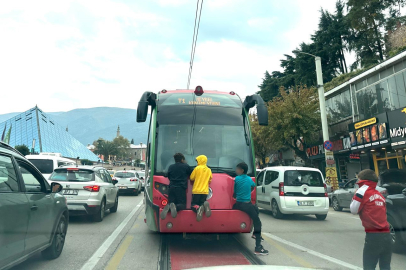 Bursa'da tehlikeli yolculuk