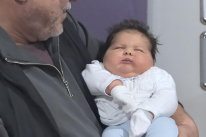Bursa'da 6 kilo 150 gram bebek dünyaya gözlerini açtı