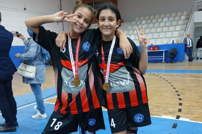 Zirve Vahide Aktuğ’un