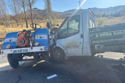 Kamyonetle çarpışan patpatın sürücüsü yaşamını yitirdi