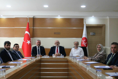 "Külliyeler gençlerimize rehberlik edecek mekanlardır"