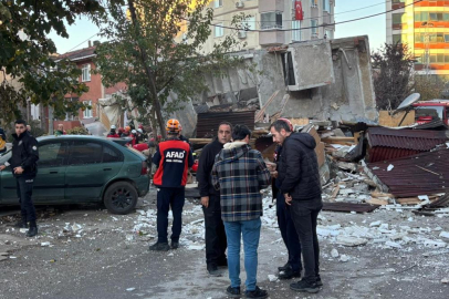 Gebze'de bina çöktü: Çok sayıda ekip sevk edildi