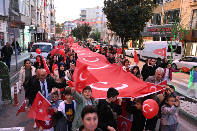 Karacabey’de Cumhuriyet coşkusu sokaklara taştı!