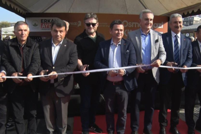 Osmangazi Kitap Fuarı Osmangazi Meydanında açıldı