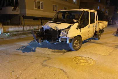 Bursa'da korkutan kaza: Otobüs ile kamyonet çarpıştı