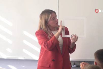 Bursa'da dökülen yapraklar, sanata dönüştü