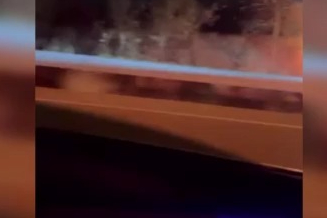 Alev topuna dönen yolcu otobüsü tamamen yandı