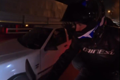 Motosiklete çarpan sürücü yoluna devam etti