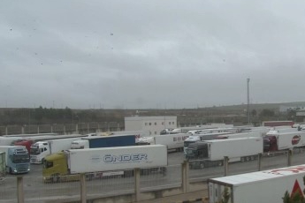 Kapıkule’de rekor geçiş: 1 saatte 96 tır işlem gördü