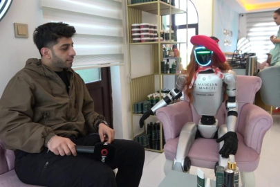 Bursa’da güzellik merkezine robot işçi mesaiye başladı