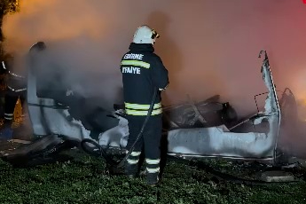 Annesinin mezarına gitti ölümden kurtuldu