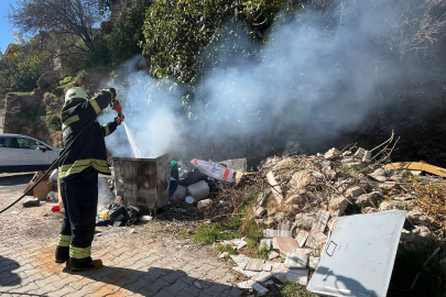 Çöp konteynerinde yangın paniği