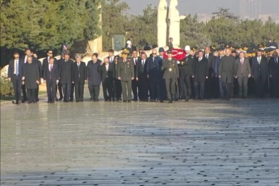 Cumhurbaşkanı Erdoğan, Anıtkabir'i ziyaret etti