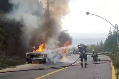 Seyir halindeki otomobil alevlere teslim oldu