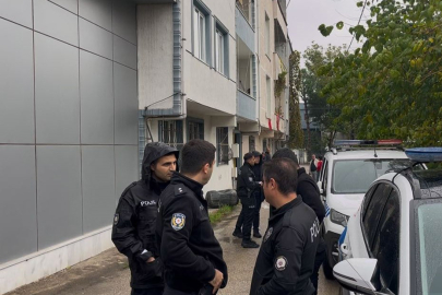 Bursa'da dengesini kaybedip camdan düşen adam ağır yaralandı