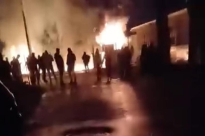 Bursa’da trafo yangını meyve kasalarına sıçradı