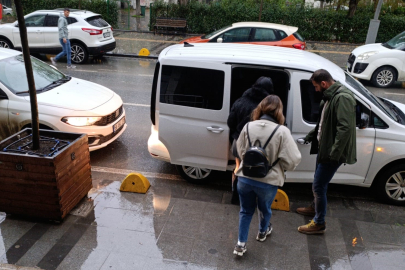 Fuhuş operasyonunda 5 kadın ve iş yeri sahibi yakalandı