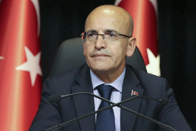 Bakan Şimşek: "Dezenflasyonun sürmesini öngörüyoruz"