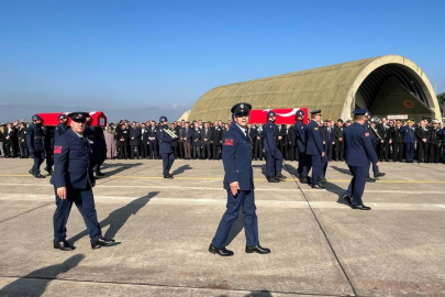 Bursalı şehitler Yenişehir Havalimanı'na getirildi