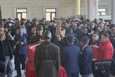 Şehit Pilot Yarbay Gökhan Korkmaz'ın İstanbul'da son yolculuğuna uğurlandı
