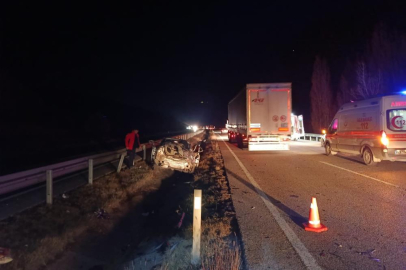 Otostopla bindiği araç mezarı oldu: 1 ölü, 2 yaralı