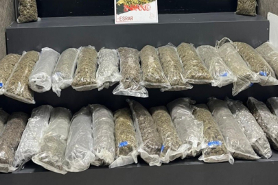 Uyuşturucu deposuna baskın: 23 kilo ele geçirildi