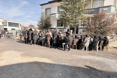 Zehirlenme felaketinde acılı bekleyiş sürüyor