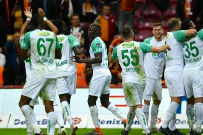 Timsah hedefe kilitlendi