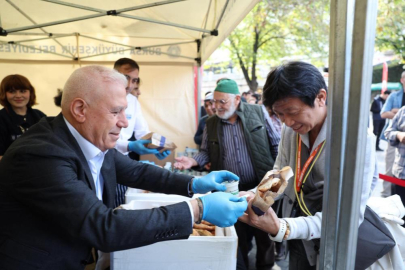 Bursa'da Cantık Günü’nde Büyükşehir'den ücretsiz cantık ikramı
