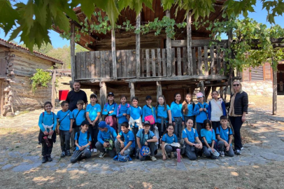 Bursa'da öğrenciler, Arkeopark'ta arkeolojiyi tanıyor