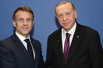 Cumhurbaşkanı Erdoğan, Macron ile bir araya geldi