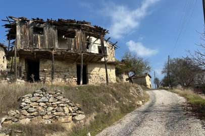 Bursa'da 450 yıllık köy hayalet köye dönüştü..