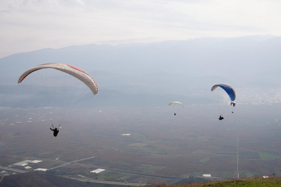 Bursa'da yanan ormanlara, gökyüzünden umut serpildi