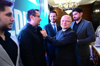 AK Parti Bursa'ya rekor yeni üye katılımı