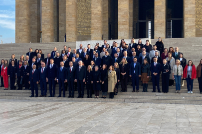CHP’den 39. Olağan Kurultay öncesi Anıtkabir’e ziyaret