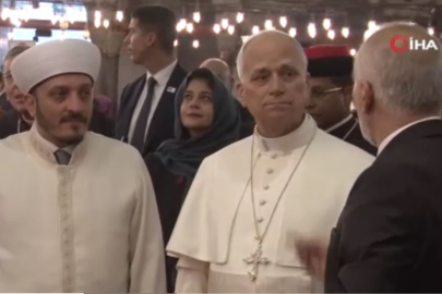 Papa 14. Leo, Sultanahmet Camii'ni hayranlıkla inceledi