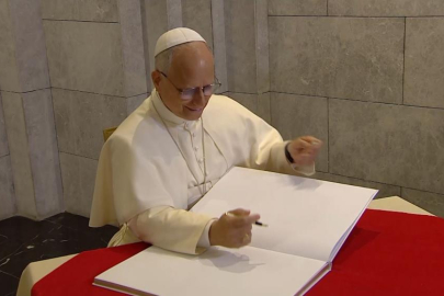 Papa 14. Leo, Yeşilköy'deki Mor Efrem Süryani Ortodoks Kilisesindeki toplantıya katıldı