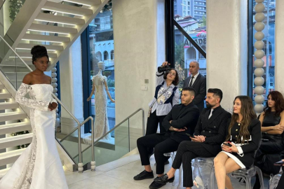 Bursa'da muhteşem gelinlik defilesi