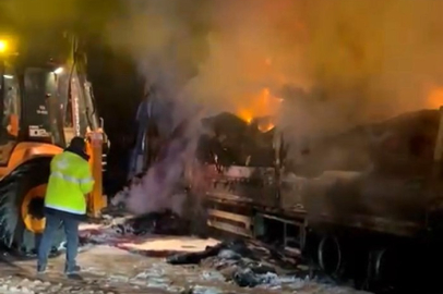 TIR alev alev yandı: Yol 3 saat kapalı kaldı