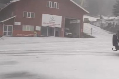 Uludağ'da kar yağışı etkisini gösterdi