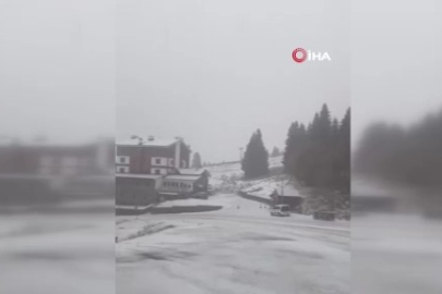 Uludağ'da kar yağışı etkisini gösterdi