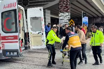 Yakınını kaza yerinde gören adam kalp krizi geçirdi