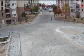 Kafa kafaya çarpıştılar