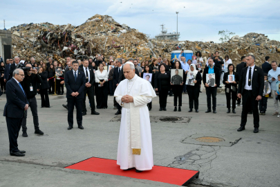 Papa 14'üncü Leo'dan Beyrut'ta 150 bin kişinin katılımıyla ayin