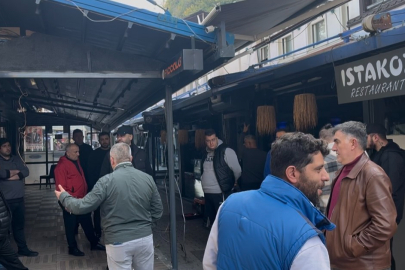 Tarihi Arap Şükrü Sokağı'nda tente krizi