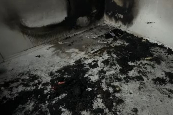 Evde patlayan telefon yürekleri ağza getirdi