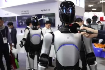 Japonya'da robottan Türkiye'ye "lokumlu" selam